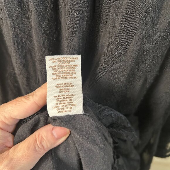 Free People Lace Dress Black Flare Sleeve Deep V Boho Open Back Gothcore SZM - Picture 11 of 11